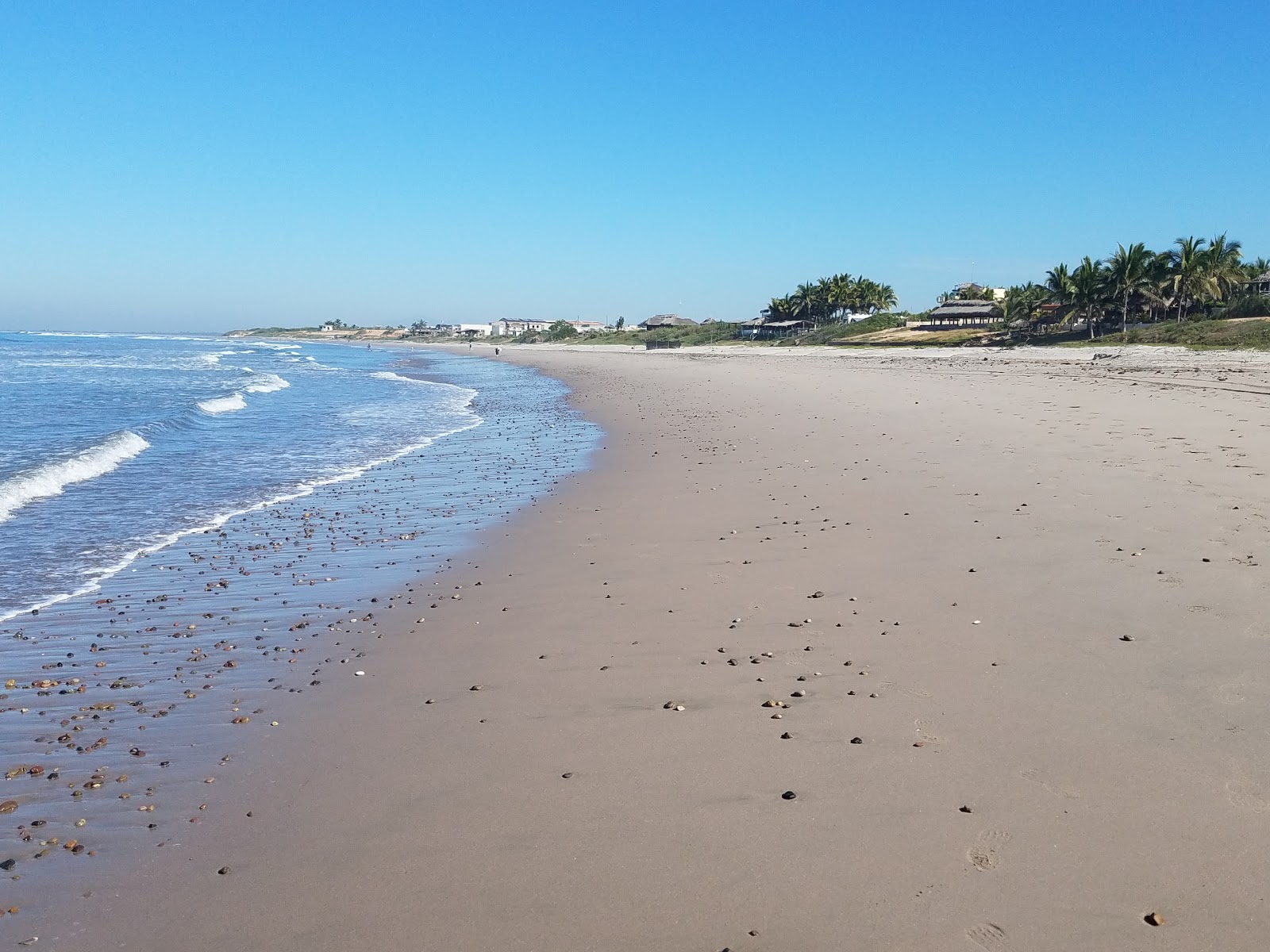 Valokuva Celestino beachista. puhtaustasolla keskipitkä