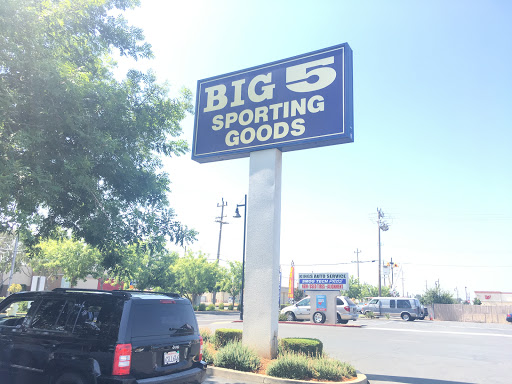 Sporting Goods Store «Big 5 Sporting Goods - Rancho Cordova», reviews and photos, 10755 Folsom Blvd, Rancho Cordova, CA 95670, USA
