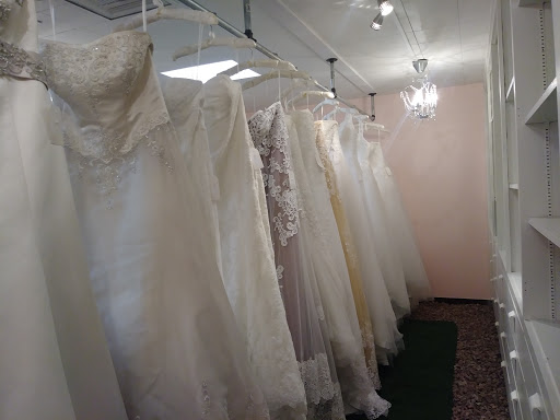 Pearl Bridal Boutique, 3326 N 7th St, Phoenix, AZ 85014, USA, 