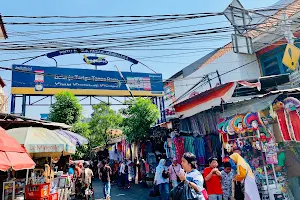 Jatinegara Market image