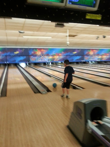 Bowling Alley «Brunswick Zone Colony Lanes», reviews and photos, 600 S Colony Rd, Wallingford, CT 06492, USA