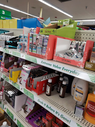 Dollar Store «Dollar Tree», reviews and photos, 376 Main St, Wakefield, MA 01880, USA