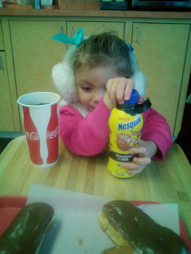 Donut Shop «Happy Donuts», reviews and photos, 305 2nd St NE, Puyallup, WA 98372, USA