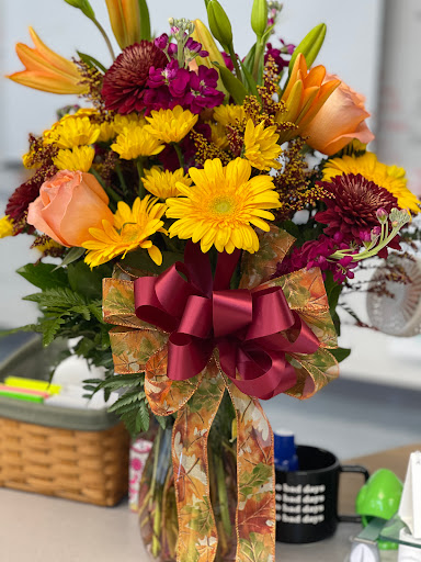 Florist «Bloomingdale Florist», reviews and photos, 827 E Bloomingdale Ave, Brandon, FL 33511, USA