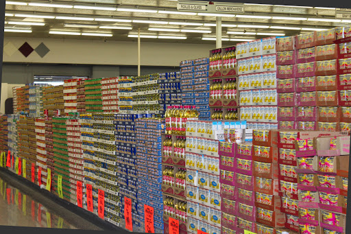 Grocery Store «Food Town», reviews and photos, 302 N Main St, Highlands, TX 77562, USA