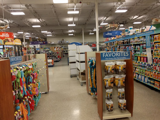 Pet Supply Store «PetSmart», reviews and photos, 7501 SW Dartmouth St, Tigard, OR 97223, USA