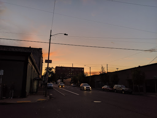 Comedy Club «Helium Comedy Club - Portland», reviews and photos, 1510 SE 9th Ave, Portland, OR 97214, USA