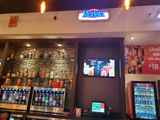 Movie Theater «Regal Cinemas Crossroads 20 & IMAX», reviews and photos, 501 Caitboo Ave, Cary, NC 27518, USA