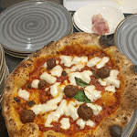 Photo n°1 de l'avis de Arianna.h fait le 15/04/2024 à 15:26 sur le  Anema e core di Francesco Esposito à Garda