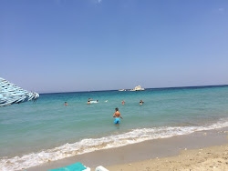Bademli Halk Plaji'in fotoğrafı - rahatlamayı sevenler arasında popüler bir yer
