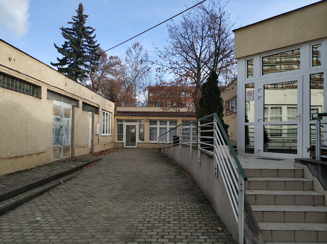 Fogyatékos személyek gondozóháza - Veszprém