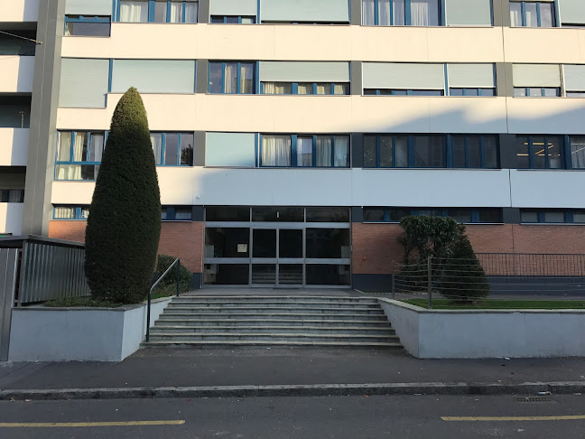 Rezensionen über CSTG - Centre de soins thérapeutiques Genève in Genf - Masseur