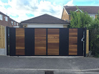 JE Garage Door & Gate - Photo 3 - Car repair in , Simi Valley