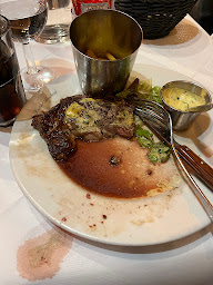 Photo n°33 de Le Bistro Marbeuf à Paris ()