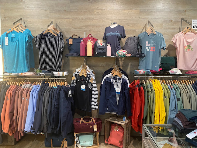 Outdoor & Travel Wear - Schuhgeschäft