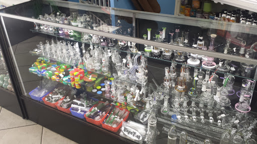 Tobacco Shop «Mr Smoke ( smoke shop & vape outlet )», reviews and photos, 12112 Westheimer Rd, Houston, TX 77077, USA