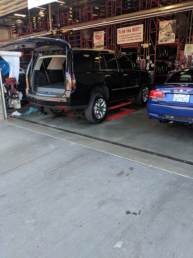 Tire Shop «Discount Tire Store - Renton, WA», reviews and photos, 361 S Grady Way, Renton, WA 98057, USA