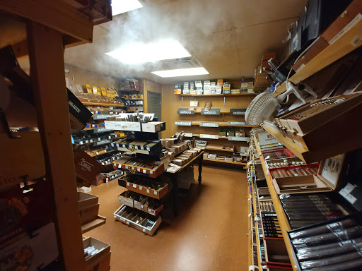Tobacco Shop «Tinder Box Collierville», reviews and photos, 3615 S Houston Levee Rd, Collierville, TN 38017, USA