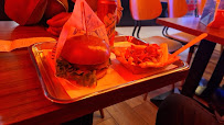 Plats et boissons du Restaurant halal Marvelous Burger & Hot Dog à Plaisir - n°6