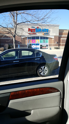 Pet Supply Store «PetSmart», reviews and photos, 428 Randall Rd, South Elgin, IL 60177, USA