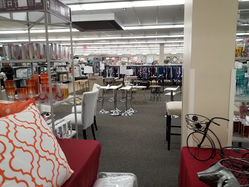 Clothing Store «Burlington Coat Factory», reviews and photos, 258-1 Union Tpke, Glen Oaks, NY 11004, USA