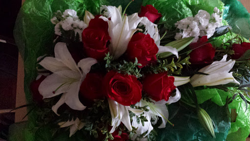 Florist «Paragon Flowers West», reviews and photos, 323 Walnut St, St Charles, IL 60174, USA