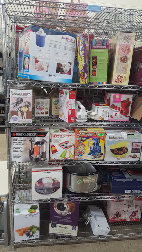 Thrift Store «Goodwill Store & Donation Center», reviews and photos, 1717 Clarence Ct, West Bend, WI 53095, USA