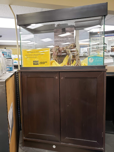 Pet Supply Store «Petco Animal Supplies», reviews and photos, 450 N Rte 17, Paramus, NJ 07652, USA