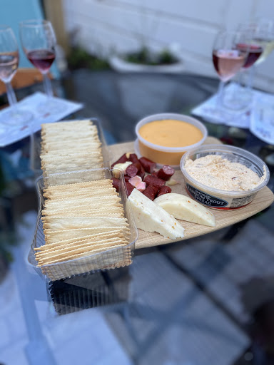 Wine Store «The Bottle Shop», reviews and photos, 617 W Main St, Lake Geneva, WI 53147, USA