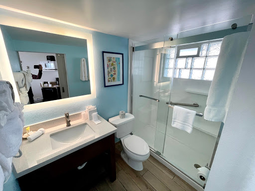 Beach Resort «Bilmar Beach Resort», reviews and photos, 10650 Gulf Blvd, Treasure Island, FL 33706, USA