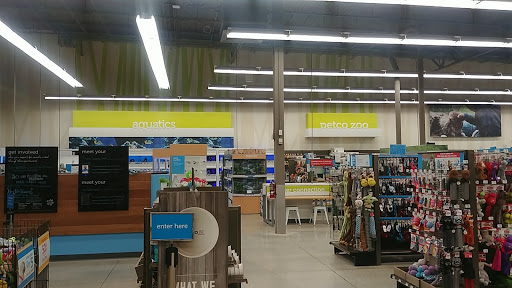 Pet Supply Store «Petco Animal Supplies», reviews and photos, 11147 Park Blvd N, Seminole, FL 33772, USA