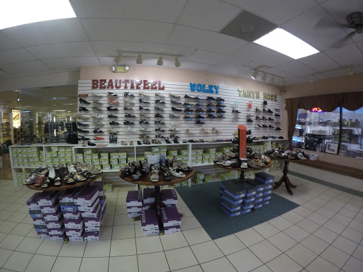 Shoe Store «Shoe Warehouse», reviews and photos, 933 Airport Pulling Rd S, Naples, FL 34104, USA