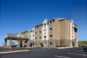 Microtel Inn & Suites by Wyndham Wheeling at The Highlands image