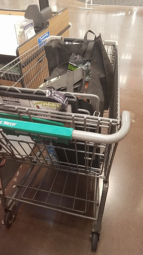 Grocery Store «Fred Meyer», reviews and photos, 3300 Portland Rd, Newberg, OR 97132, USA