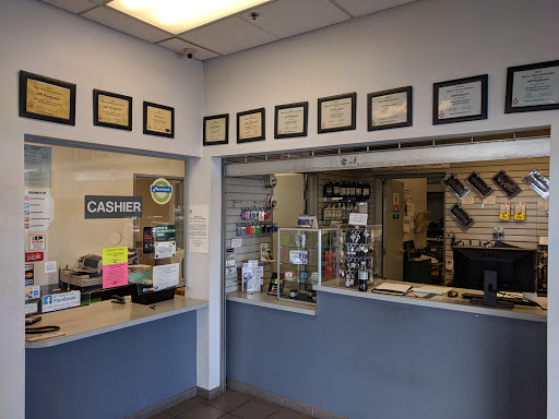 Mitsubishi Dealer «Anaheim Mitsubishi», reviews and photos, 1300 S Auto Center Dr, Anaheim, CA 92806, USA