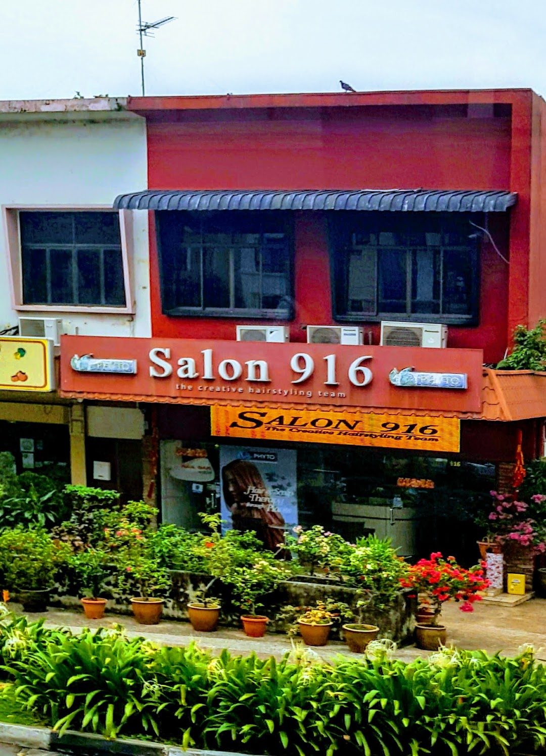 Salon 916