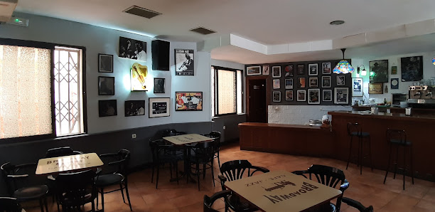 Café Bar Broadway Av. Nicolás Salmerón y Alonso, 37, 04400 Alhama de Almería, Almería, España