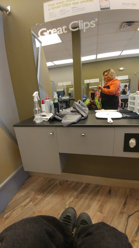 Hair Salon «Great Clips», reviews and photos, 510 W Main St, Louisville, OH 44641, USA