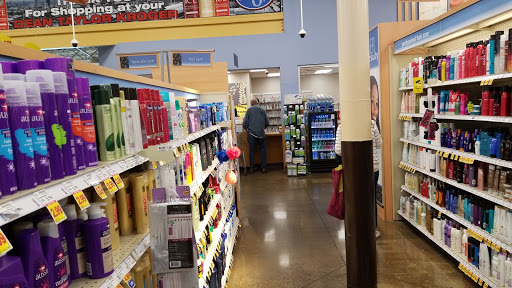 Grocery Store «Kroger», reviews and photos, 2121 Lawrenceville-Suwanee Rd, Suwanee, GA 30024, USA