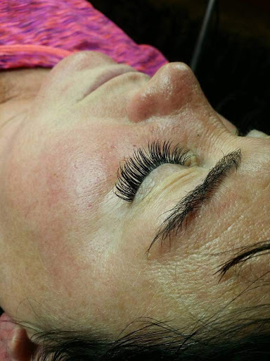 Day Spa «Beautiful Revenge Salon and Spa», reviews and photos, 652 Roosevelt Rd, Glen Ellyn, IL 60137, USA