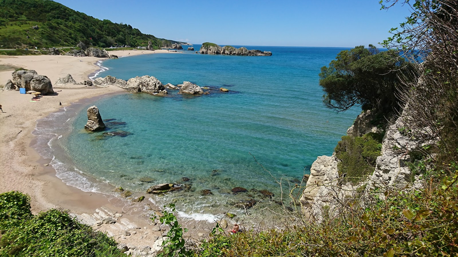 Fotografija Akcakese Plaža z svetel pesek površino