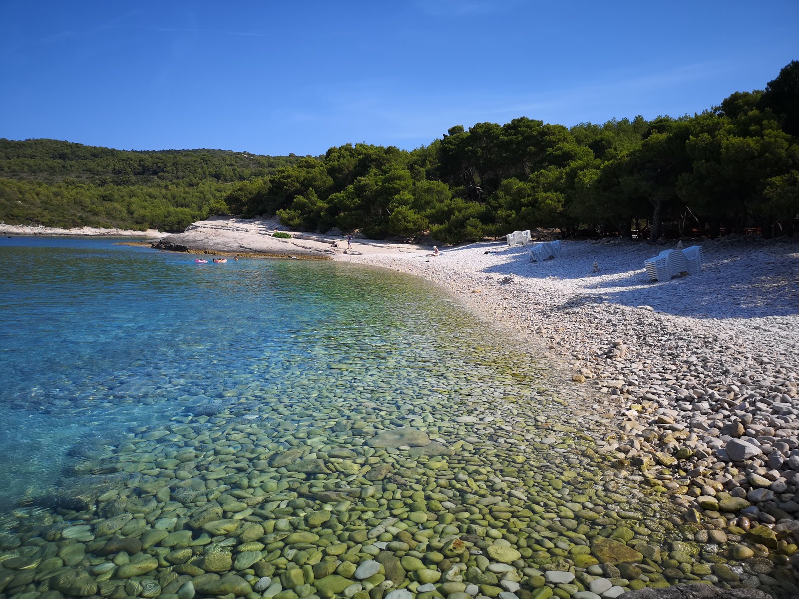 Srebrna beach的照片 带有碧绿色纯水表面
