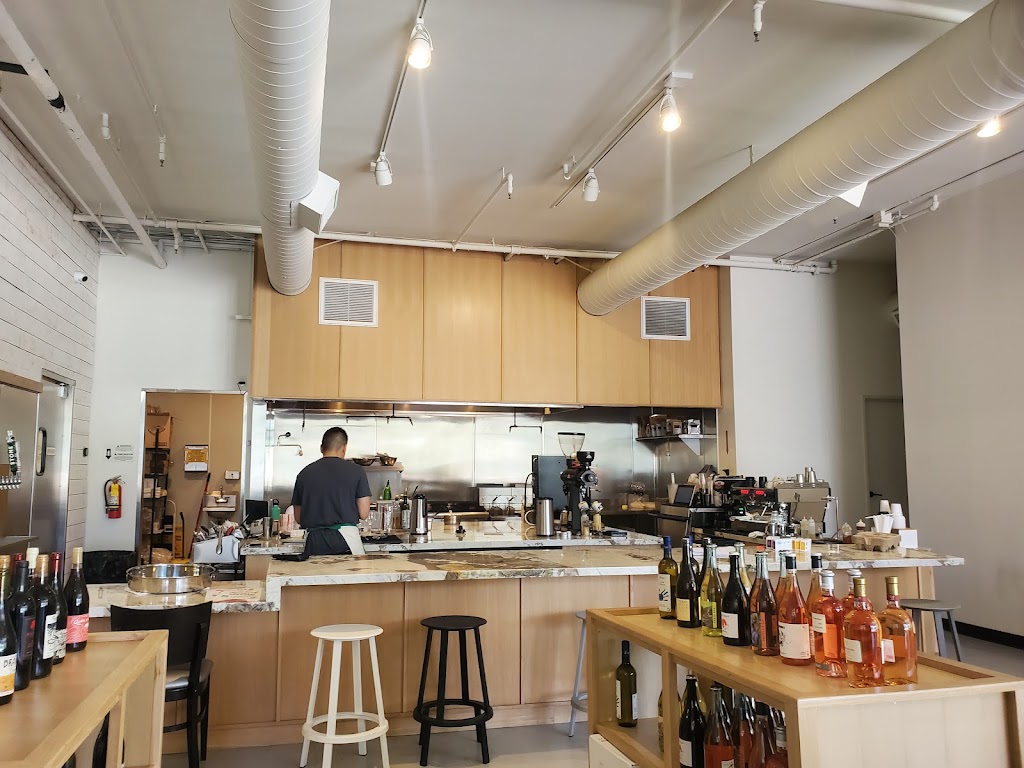 Sheri's Fusion Bistro 90005