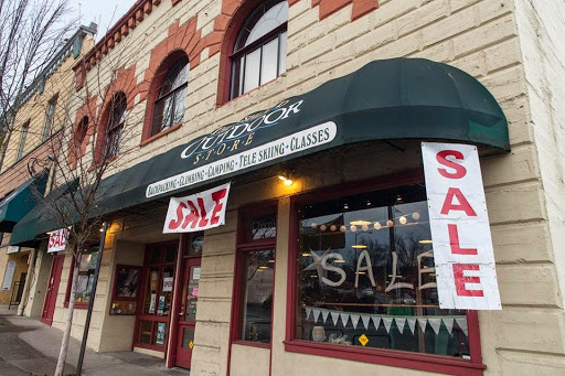 Outdoor Sports Store «Ashland Outdoor Store», reviews and photos, 37 3rd St, Ashland, OR 97520, USA
