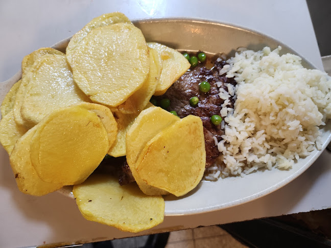 Restaurante Universal comida tradicional portuguesa Número de telefone