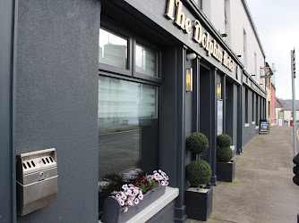 Dolphin Hotel, Mulherns Bar & Restaurant