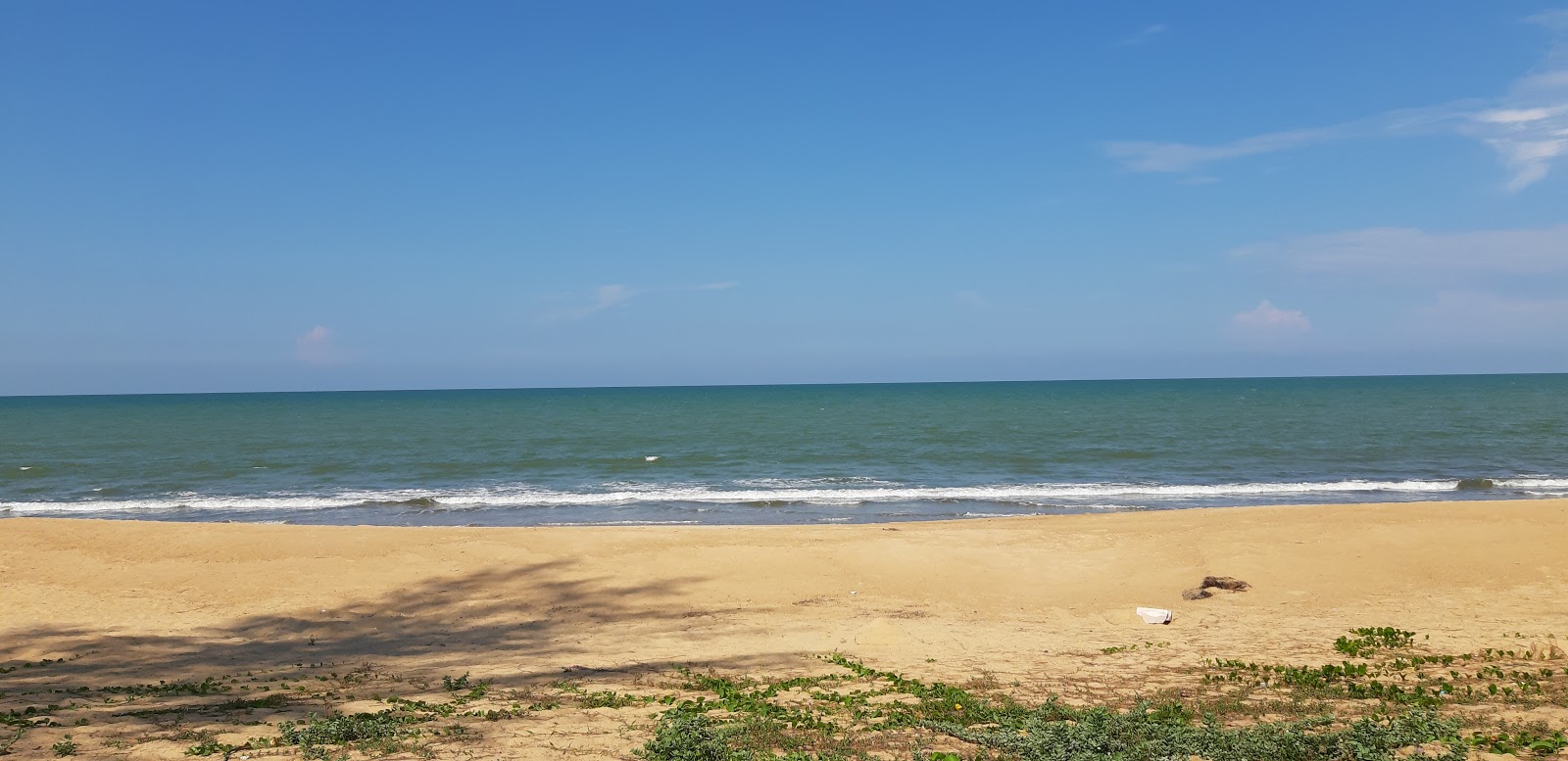 Lanjut Beach'in fotoğrafı düz ve uzun ile birlikte