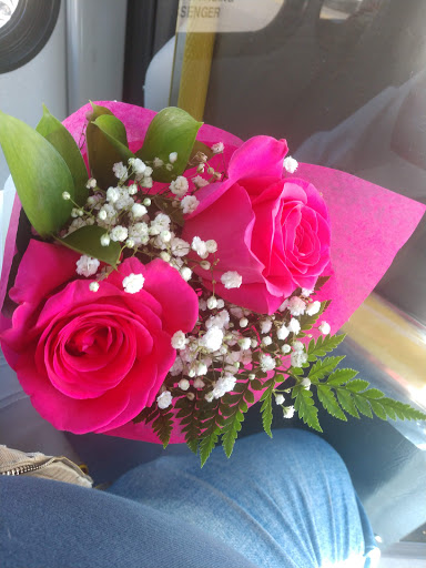 Florist «Seasons Florist & Garden Center», reviews and photos, 1924 Lakeview Ave, Dracut, MA 01826, USA