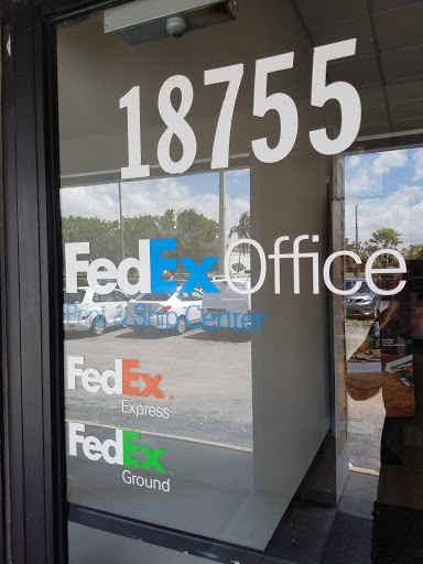 Print Shop «FedEx Office Print & Ship Center», reviews and photos, 18755 S Dixie Hwy Suite 57, Miami, FL 33157, USA