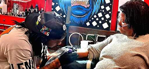 Tattoo Shop «9 Mag Tattoo», reviews and photos, 2150 S Canalport Ave, Chicago, IL 60608, USA